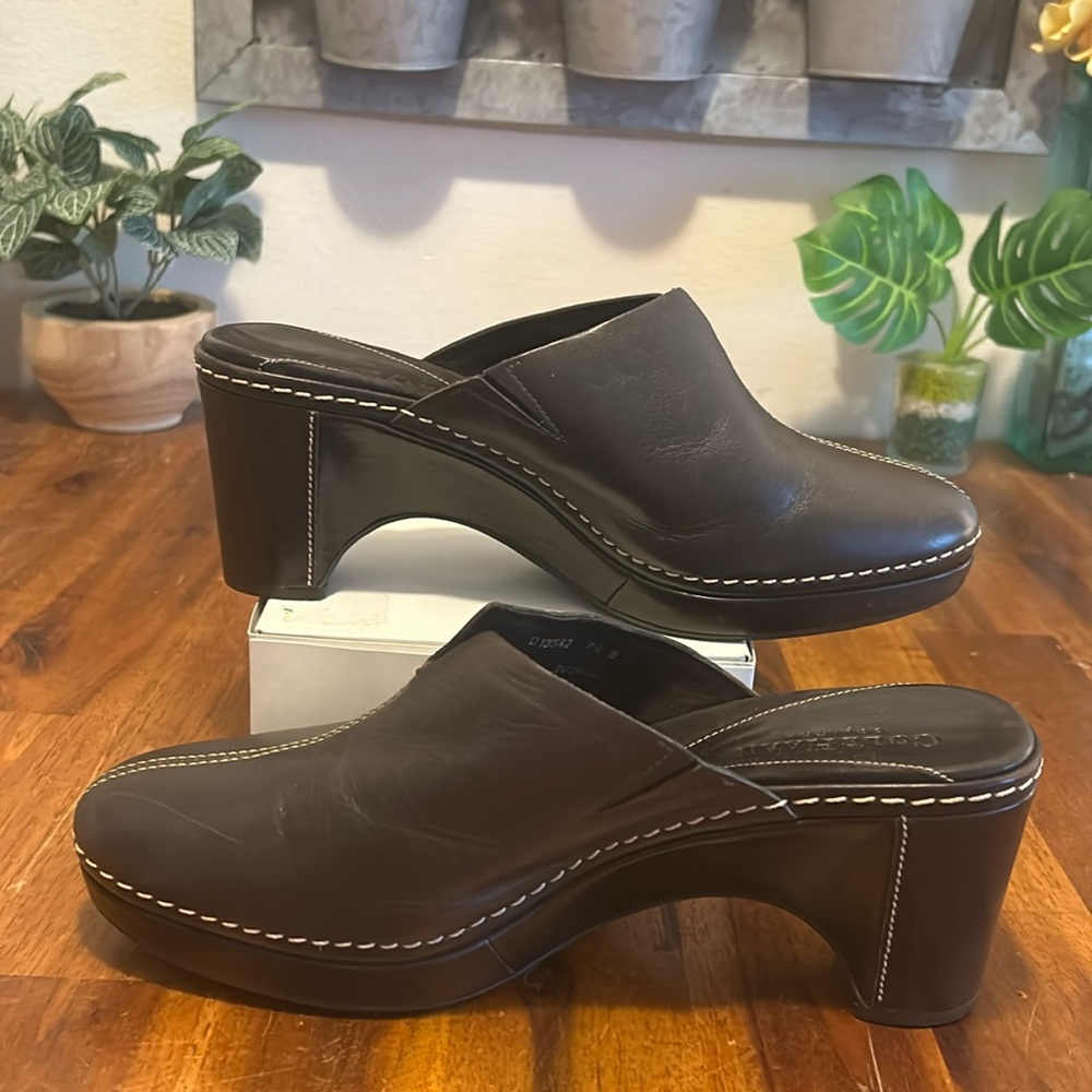 Cole Haan Vintage Country Mules Slide Brown Leather Top Stitch Wedge..Size: 7.5